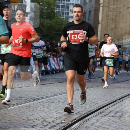 13.09.2026 - 21. swb-Marathon Bremen Strokosch-Dieckow http://msf.ph/oto/10329509 13.09.2026 13:14:15 Ziel 524, 670, 683, 1433, 1613, 1704, 1707, 1937, 2422, 2701, 2824, 3236, 5443, 5593, 5610, 6451, 7210, 7283, 7435, 8118, 9426, 9635, 9884, 10105, 107, 376, 469, 1043, 1125, 1492, 1814, 2043, 2203, 2913, 3085, 3545, 4452, 5794, 5836, 5986, 6130, 6506, 7117, 7659, 7826, 8456, 9783, 9868 meine-sportfotos.de