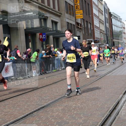 13.09.2026 - 21. swb-Marathon Bremen Strokosch-Dieckow http://msf.ph/oto/10329511 13.09.2026 11:02:18 Ziel 10190, 10273, 10278, 10296, 10633, 10783, 10945, 10985, 11096, 11137, 11261, 11508, 11526, 11554, 11662, 11701, 11719, 11776, 11890, 11945, 12154, 12169, 12252, 12429, 12451, 12489, 10153, 10154, 10173, 10257, 10273, 10274, 10278, 10331, 10338, 10439, 10473, 10500, 10617, 10636, 10738, 10803, 10885, 10915, 10924, 10943, 11249, 11436, 11505, 11576, 11811, 11853, 11886, 12016, 12042, 12094, 12134, 12135, 12145, 12360, 12437, 12506 meine-sportfotos.de