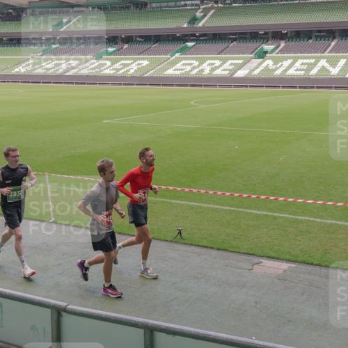 13.09.2026 - 21. swb-Marathon Bremen Michael Burmester http://msf.ph/oto/10329512 13.09.2026 13:00:17 Laufen im Stadion 135, 191, 226, 232, 242, 260, 342, 651, 687, 745, 972, 1080, 1166, 1209, 1368, 1493, 1494, 1516, 1650, 1861, 1935, 1963, 2088, 2210, 2289, 2293, 2306, 2322, 2409, 2427, 2481, 2485, 2490, 2517, 2560, 2561, 2570, 2577, 2658, 2686, 2700, 2708, 2781, 2806, 2827, 2885, 2899, 2906, 2914, 2953, 2961, 2967, 2979, 3015, 3076, 3098, 3105, 3124, 3145, 3168, 3173, 3190, 3233, 3273, 3354, 3385, 3480, 3516, 3524, 3531, 3642, 3652, 3729, 3774, 3855, 3856, 3861, 3930, 3934 meine-sportfotos.de