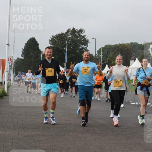 13.09.2026 - Kiel Lauf Andreas Tolksdorf http://msf.ph/oto/10329605 13.09.2026 09:30:54 Kiellinie 840, 4907, 6057, 919, 5776 meine-sportfotos.de
