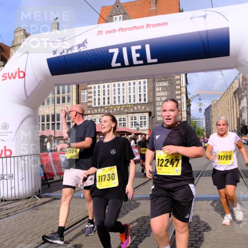 13.09.2026 - 21. swb-Marathon Bremen Tim E. http://msf.ph/oto/10329621 13.09.2026 11:03:08 Ziel 10190, 10296, 10633, 10731, 10783, 10945, 10954, 10955, 10985, 11096, 11107, 11313, 11564, 11697, 11701, 11719, 11730, 11776, 11785, 12071, 12154, 12247, 12448, 12451, 12465 meine-sportfotos.de
