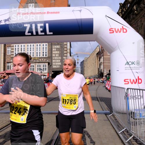 13.09.2026 - 21. swb-Marathon Bremen Tim E. http://msf.ph/oto/10329633 13.09.2026 11:03:09 Ziel 10190, 10296, 10633, 10731, 10783, 10945, 10954, 10955, 10985, 11096, 11107, 11313, 11564, 11697, 11701, 11719, 11730, 11776, 11785, 12071, 12247, 12448, 12451, 12465 meine-sportfotos.de