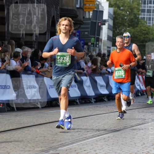 13.09.2026 - 21. swb-Marathon Bremen Strokosch-Dieckow http://msf.ph/oto/10329676 13.09.2026 13:14:23 Ziel 235, 670, 1433, 1613, 1998, 2701, 2824, 3236, 5593, 5610, 6145, 7029, 7283, 7435, 7963, 8118, 8886, 9426, 9635, 10105, 199, 376, 1043, 1125, 1492, 1814, 3085, 3821, 3834, 4685, 5239, 5794, 5836, 6130, 6506, 7117, 7826, 8366, 8456, 9242, 9868, 10016 meine-sportfotos.de