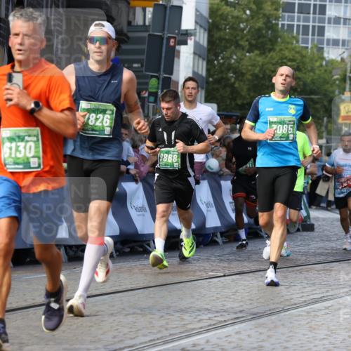 13.09.2026 - 21. swb-Marathon Bremen Strokosch-Dieckow http://msf.ph/oto/10329708 13.09.2026 13:14:24 Ziel 235, 670, 1433, 1613, 1998, 2084, 2701, 2824, 2922, 5593, 5610, 6145, 7029, 7435, 7963, 8118, 8886, 9426, 9635, 10105, 199, 376, 1043, 1125, 1492, 1814, 3085, 3821, 3834, 4685, 5239, 5794, 5836, 6130, 6506, 7117, 7782, 7826, 8366, 9242, 9868, 10016 meine-sportfotos.de
