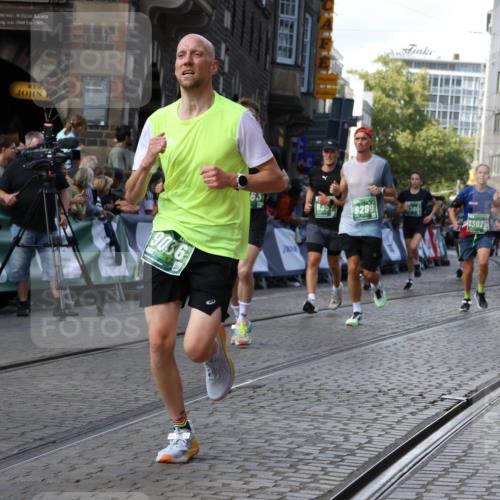 13.09.2026 - 21. swb-Marathon Bremen Strokosch-Dieckow http://msf.ph/oto/10329743 13.09.2026 13:25:16 Ziel 972, 1080, 1264, 2322, 2761, 3015, 4091, 4113, 4198, 4262, 4507, 4918, 4973, 5664, 6079, 6360, 6544, 6807, 6943, 7409, 7854, 8245, 8853, 9152, 10103, 209, 260, 1650, 1658, 2046, 3168, 4294, 5755, 5814, 6113, 6380, 7252, 8357, 8695, 8769, 9299, 9460, 9468, 9563, 13025 meine-sportfotos.de