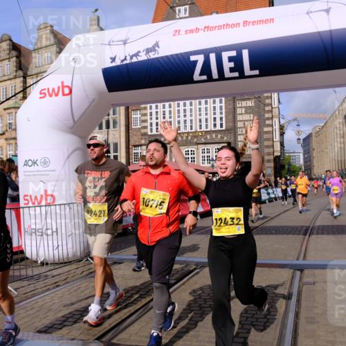 13.09.2026 - 21. swb-Marathon Bremen Tim E. http://msf.ph/oto/10329835 13.09.2026 11:03:21 Ziel 10185, 10195, 10528, 10531, 10598, 10715, 10727, 10731, 10959, 11070, 11095, 11313, 11493, 11676, 11697, 11836, 12214, 12421, 12432, 12448, 12465, 12483 meine-sportfotos.de
