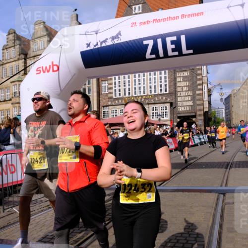 13.09.2026 - 21. swb-Marathon Bremen Tim E. http://msf.ph/oto/10329853 13.09.2026 11:03:21 Ziel 10185, 10195, 10528, 10531, 10598, 10715, 10727, 10731, 10959, 11070, 11095, 11313, 11493, 11676, 11697, 11836, 12214, 12421, 12432, 12448, 12465, 12483 meine-sportfotos.de