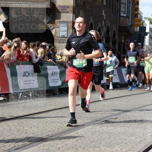 13.09.2026 - 21. swb-Marathon Bremen Strokosch-Dieckow http://msf.ph/oto/10329886 13.09.2026 13:31:29 Ziel 217, 1398, 1479, 2244, 2513, 2802, 2902, 3396, 3762, 3800, 4477, 4647, 5673, 5720, 5846, 6307, 6419, 6619, 6732, 7198, 7296, 7359, 7637, 7798, 7812, 7882, 8035, 8097, 8342, 8382, 8543, 8726, 9147, 9274, 9337, 9822, 9937, 9958, 9962, 9969, 9976, 9977, 13152, 310, 1600, 3115, 3239, 3858, 3859, 4164, 4273, 4692, 4889, 5426, 6039, 6062, 6100, 6193, 6213, 6581, 6602, 7032, 7260, 7608, 7941, 8042, 8166, 8205, 8206, 8364, 8495, 8522, 9033, 9293, 9568, 9903, 9914, 13151 meine-sportfotos.de