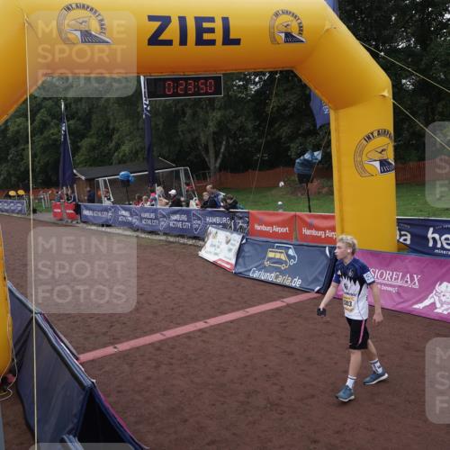 13.09.2026 - Airport Race Dennis Weichert http://msf.ph/oto/10329917 13.09.2026 10:24:23 Ziel 4017, 5145, 5147 meine-sportfotos.de