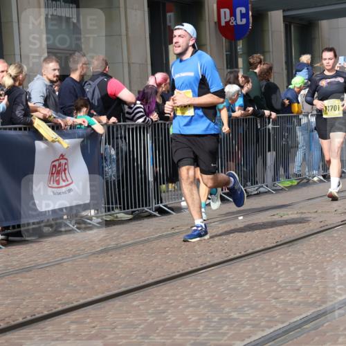 13.09.2026 - 21. swb-Marathon Bremen Strokosch-Dieckow http://msf.ph/oto/10330023 13.09.2026 11:02:33 Ziel 10185, 10190, 10296, 10633, 10731, 10783, 10945, 10954, 10955, 10985, 11095, 11096, 11107, 11261, 11313, 11564, 11697, 11701, 11719, 11730, 11776, 11785, 12071, 12154, 12247, 12429, 12448, 12451, 12465, 10153, 10154, 10173, 10273, 10274, 10278, 10331, 10338, 10439, 10738, 10885, 10915, 10943, 11137, 11249, 11261, 11505, 11508, 11526, 11554, 11576, 11662, 11853, 11886, 11890, 11945, 12042, 12134, 12169, 12252, 12429, 12489 meine-sportfotos.de