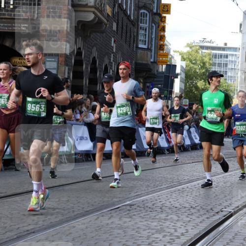 13.09.2026 - 21. swb-Marathon Bremen Strokosch-Dieckow http://msf.ph/oto/10330035 13.09.2026 13:25:17 Ziel 972, 1080, 1264, 2322, 2761, 3015, 3105, 4091, 4113, 4262, 4507, 4918, 4973, 5664, 6079, 6360, 6544, 6807, 6943, 7409, 7854, 8245, 8853, 9073, 9152, 9360, 10103, 209, 260, 1650, 1658, 2046, 3168, 4294, 5755, 5814, 6380, 7252, 8357, 8695, 8769, 9299, 9460, 9468, 9563, 13025 meine-sportfotos.de