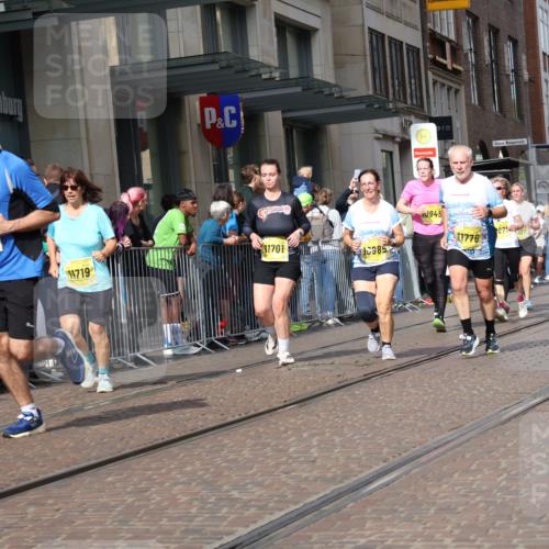 13.09.2026 - 21. swb-Marathon Bremen Strokosch-Dieckow http://msf.ph/oto/10330051 13.09.2026 11:02:34 Ziel 10185, 10190, 10296, 10633, 10715, 10731, 10783, 10945, 10954, 10955, 10985, 11095, 11096, 11107, 11313, 11564, 11697, 11701, 11719, 11730, 11776, 11785, 12071, 12154, 12247, 12421, 12432, 12448, 12451, 12465, 10153, 10154, 10173, 10273, 10274, 10278, 10331, 10338, 10439, 10738, 10885, 10915, 10943, 11137, 11249, 11261, 11505, 11508, 11526, 11554, 11662, 11853, 11886, 11890, 11945, 12042, 12169, 12252, 12429, 12489 meine-sportfotos.de