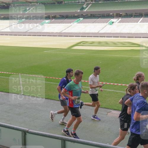 13.09.2026 - 21. swb-Marathon Bremen Michael Burmester http://msf.ph/oto/10330103 13.09.2026 13:01:15 Laufen im Stadion 135, 150, 242, 260, 282, 318, 342, 440, 531, 651, 687, 930, 946, 1006, 1067, 1209, 1368, 1436, 1448, 1493, 1494, 1582, 1650, 1861, 1896, 1935, 1963, 2033, 2047, 2062, 2088, 2293, 2306, 2322, 2370, 2409, 2427, 2485, 2490, 2491, 2517, 2560, 2561, 2627, 2638, 2658, 2686, 2700, 2708, 2781, 2906, 2914, 2967, 2987, 3076, 3105, 3145, 3168, 3173, 3273, 3334, 3354, 3372, 3374, 3375, 3385, 3392, 3480, 3524, 3526, 3527, 3642, 3667, 3729, 3774, 3806, 3855, 3856, 3861 meine-sportfotos.de