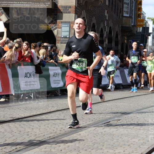 13.09.2026 - 21. swb-Marathon Bremen Strokosch-Dieckow http://msf.ph/oto/10330109 13.09.2026 13:31:29 Ziel 217, 1398, 1479, 2244, 2513, 2802, 2902, 3396, 3762, 3800, 4477, 4647, 5673, 5720, 5846, 6307, 6419, 6619, 6732, 7198, 7296, 7359, 7637, 7798, 7812, 7882, 8035, 8097, 8342, 8382, 8543, 8726, 9147, 9274, 9337, 9822, 9937, 9958, 9962, 9969, 9976, 9977, 13152, 310, 1600, 3115, 3239, 3858, 3859, 4164, 4273, 4692, 4889, 5426, 6039, 6062, 6100, 6193, 6213, 6581, 6602, 7032, 7260, 7608, 7941, 8042, 8166, 8205, 8206, 8364, 8495, 8522, 9033, 9293, 9568, 9903, 9914, 13151 meine-sportfotos.de