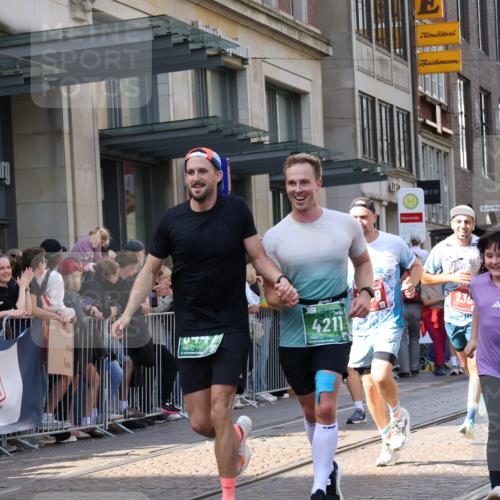 13.09.2026 - 21. swb-Marathon Bremen Strokosch-Dieckow http://msf.ph/oto/10330131 13.09.2026 13:22:01 Ziel 1601, 1645, 1933, 2499, 3021, 3855, 4204, 4211, 4697, 6621, 7625, 7917, 8447, 8574, 9668, 9839, 141, 148, 572, 1209, 1254, 2051, 2397, 3290, 3338, 3652, 3695, 3774, 3934, 4581, 4735, 5193, 6865, 6976, 7098, 8438, 8452, 8924, 8947, 9059, 9421, 9599, 10120 meine-sportfotos.de