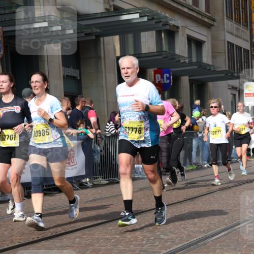 13.09.2026 - 21. swb-Marathon Bremen Strokosch-Dieckow http://msf.ph/oto/10330155 13.09.2026 11:02:37 Ziel 10185, 10190, 10296, 10633, 10715, 10731, 10783, 10945, 10954, 10955, 10985, 11095, 11096, 11107, 11313, 11564, 11697, 11701, 11719, 11730, 11776, 11785, 12071, 12247, 12421, 12432, 12448, 12451, 12465, 12483, 10153, 10154, 10273, 10274, 10278, 10331, 10338, 10738, 10885, 10915, 10943, 11137, 11261, 11505, 11508, 11526, 11554, 11662, 11853, 11886, 11890, 11945, 12154, 12169, 12252, 12429, 12451, 12489 meine-sportfotos.de
