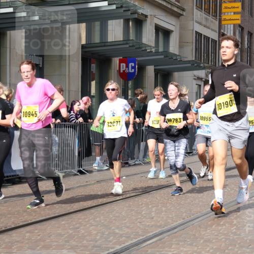 13.09.2026 - 21. swb-Marathon Bremen Strokosch-Dieckow http://msf.ph/oto/10330230 13.09.2026 11:02:38 Ziel 10185, 10190, 10296, 10528, 10598, 10633, 10715, 10731, 10783, 10945, 10954, 10955, 10985, 11095, 11096, 11107, 11313, 11564, 11697, 11701, 11719, 11730, 11776, 11785, 11836, 12071, 12214, 12247, 12421, 12432, 12448, 12465, 12483, 10153, 10154, 10273, 10274, 10278, 10338, 10738, 10885, 10915, 10943, 11137, 11261, 11505, 11508, 11526, 11554, 11662, 11853, 11886, 11890, 11945, 12154, 12169, 12252, 12429, 12451, 12489 meine-sportfotos.de