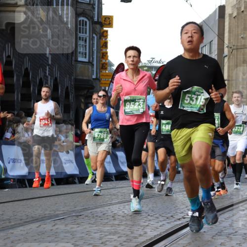 13.09.2026 - 21. swb-Marathon Bremen Strokosch-Dieckow http://msf.ph/oto/10330264 13.09.2026 13:14:51 Ziel 199, 376, 469, 1043, 1125, 1492, 1814, 2251, 2971, 3085, 3545, 3821, 3834, 4452, 4586, 4685, 5239, 5794, 5836, 6130, 6506, 7117, 7782, 7826, 8366, 8456, 9242, 9868, 10016, 1510, 2383, 3504, 3717, 4968, 5294, 5298, 5417, 5471, 5796, 6351, 6379, 6404, 6521, 6528, 6717, 7190, 7432, 8238, 9363, 9523, 9797, 13141 meine-sportfotos.de