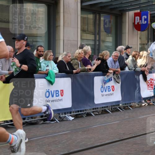 13.09.2026 - 21. swb-Marathon Bremen Strokosch-Dieckow http://msf.ph/oto/10330279 13.09.2026 13:22:05 Ziel 1601, 1645, 1933, 2481, 2499, 3021, 3855, 4204, 4211, 4697, 6621, 6891, 7625, 7917, 8447, 8574, 9668, 141, 148, 572, 1209, 1645, 2051, 3021, 3338, 3652, 3774, 3934, 4581, 4735, 5193, 6976, 7098, 8438, 8452, 8924, 8947, 9421, 9599, 9839, 10120 meine-sportfotos.de