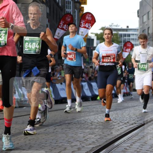 13.09.2026 - 21. swb-Marathon Bremen Strokosch-Dieckow http://msf.ph/oto/10330299 13.09.2026 13:14:52 Ziel 199, 376, 469, 1043, 1125, 1492, 1814, 2251, 2971, 2997, 3012, 3085, 3821, 3834, 4452, 4586, 4685, 5239, 5794, 5836, 6130, 6506, 7117, 7782, 7826, 8366, 8456, 9242, 9868, 10016, 1510, 2383, 3504, 3717, 4382, 4992, 5294, 5298, 5417, 5471, 5796, 6351, 6379, 6521, 6528, 6717, 7190, 7432, 8238, 9363, 9797 meine-sportfotos.de
