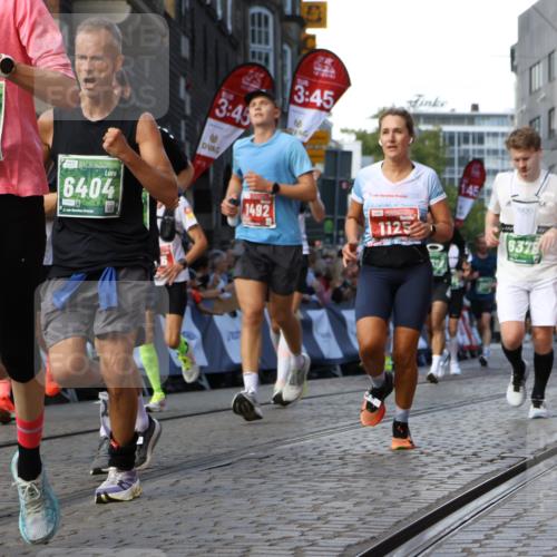 13.09.2026 - 21. swb-Marathon Bremen Strokosch-Dieckow http://msf.ph/oto/10330310 13.09.2026 13:14:52 Ziel 199, 376, 469, 1043, 1125, 1492, 1814, 2251, 2971, 2997, 3012, 3085, 3821, 3834, 4452, 4586, 4685, 5239, 5794, 5836, 6130, 6506, 7117, 7782, 7826, 8366, 8456, 9242, 9868, 10016, 1510, 2383, 3504, 3717, 4382, 4992, 5294, 5298, 5417, 5471, 5796, 6351, 6379, 6521, 6528, 6717, 7190, 7432, 8238, 9363, 9797 meine-sportfotos.de