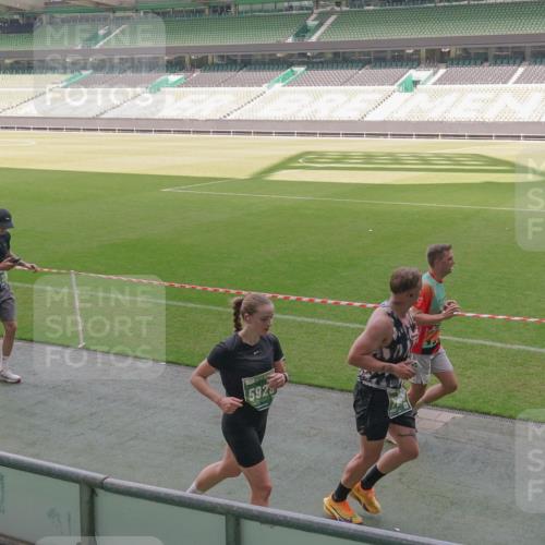 13.09.2026 - 21. swb-Marathon Bremen Michael Burmester http://msf.ph/oto/10330315 13.09.2026 13:01:36 Laufen im Stadion 150, 242, 282, 318, 440, 531, 651, 687, 722, 930, 946, 1006, 1067, 1163, 1250, 1436, 1448, 1582, 1650, 1861, 1896, 1963, 2033, 2047, 2062, 2292, 2293, 2306, 2322, 2345, 2370, 2378, 2409, 2427, 2485, 2490, 2491, 2560, 2561, 2627, 2638, 2658, 2666, 2700, 2708, 2781, 2906, 2967, 2987, 3013, 3044, 3145, 3163, 3164, 3168, 3173, 3187, 3248, 3294, 3334, 3354, 3372, 3374, 3375, 3385, 3392, 3480, 3524, 3526, 3527, 3642, 3667, 3729, 3774, 3806, 3856, 4000 meine-sportfotos.de