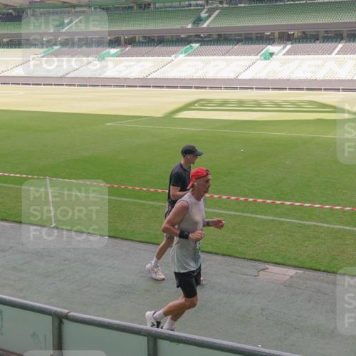 13.09.2026 - 21. swb-Marathon Bremen Michael Burmester http://msf.ph/oto/10330336 13.09.2026 13:01:38 Laufen im Stadion 150, 242, 282, 318, 440, 531, 651, 687, 722, 930, 946, 1006, 1067, 1163, 1250, 1436, 1448, 1582, 1650, 1896, 1963, 2033, 2047, 2062, 2292, 2293, 2306, 2322, 2345, 2370, 2378, 2409, 2427, 2485, 2490, 2491, 2560, 2561, 2627, 2638, 2658, 2666, 2668, 2700, 2708, 2781, 2906, 2967, 2987, 3013, 3044, 3145, 3163, 3164, 3168, 3173, 3187, 3248, 3294, 3334, 3372, 3374, 3375, 3385, 3392, 3480, 3524, 3526, 3527, 3603, 3642, 3667, 3721, 3729, 3774, 3806, 3856, 4000, 4506 meine-sportfotos.de