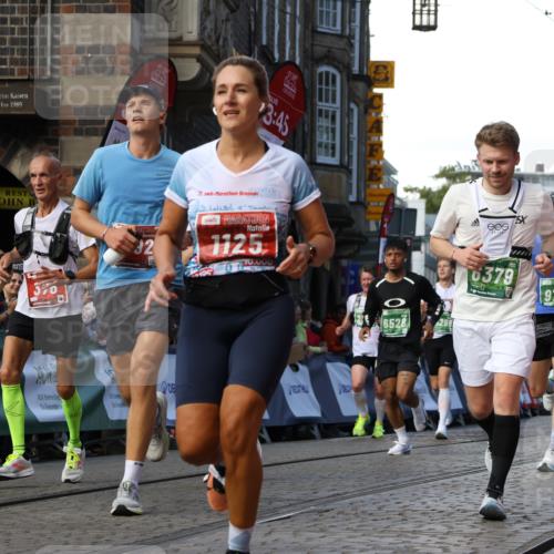 13.09.2026 - 21. swb-Marathon Bremen Strokosch-Dieckow http://msf.ph/oto/10330345 13.09.2026 13:14:53 Ziel 199, 376, 469, 1043, 1125, 1492, 1814, 2251, 2971, 2997, 3012, 3085, 3821, 3834, 4586, 4685, 5239, 5794, 5836, 6130, 6506, 7117, 7782, 7826, 8366, 8456, 9242, 9868, 10016, 1510, 2383, 3504, 3717, 4382, 4992, 5294, 5298, 5417, 5471, 6351, 6379, 6521, 6528, 6717, 7190, 7432, 8238, 9338, 9363, 9797 meine-sportfotos.de