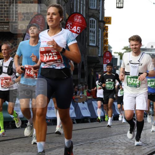 13.09.2026 - 21. swb-Marathon Bremen Strokosch-Dieckow http://msf.ph/oto/10330366 13.09.2026 13:14:54 Ziel 199, 376, 1043, 1125, 1492, 1814, 2251, 2847, 2971, 2997, 3012, 3085, 3821, 3834, 4586, 4685, 5239, 5794, 5836, 6130, 6506, 7117, 7251, 7782, 7826, 8366, 8456, 9242, 9868, 10016, 1510, 2383, 3504, 3717, 4382, 4992, 5294, 5298, 5417, 5471, 6351, 6379, 6521, 6528, 6717, 7190, 7432, 8238, 9338, 9363, 9797 meine-sportfotos.de