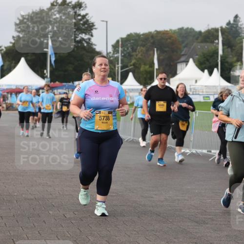 13.09.2026 - Kiel Lauf Andreas Tolksdorf http://msf.ph/oto/10330463 13.09.2026 09:32:17 Kiellinie 5688, 5738 meine-sportfotos.de