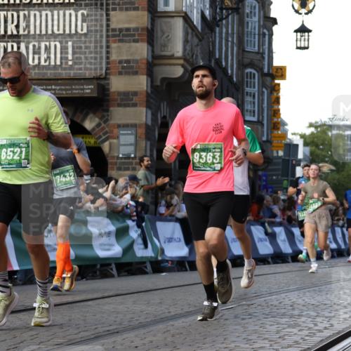13.09.2026 - 21. swb-Marathon Bremen Strokosch-Dieckow http://msf.ph/oto/10330533 13.09.2026 13:15:03 Ziel 199, 615, 616, 889, 1455, 1748, 2251, 2847, 2971, 2997, 3012, 3057, 3175, 3206, 3821, 3834, 4097, 4226, 4246, 4569, 4586, 4685, 4968, 5239, 5315, 5649, 5962, 6404, 6472, 7251, 7782, 8366, 8409, 9242, 9523, 10016, 13141, 1664, 3357, 3743, 4111, 4382, 4992, 5003, 5149, 5385, 6351, 6773, 6902, 7432, 7497, 7515, 7717, 7730, 9253, 9338, 9363, 9483, 13137, 13139 meine-sportfotos.de