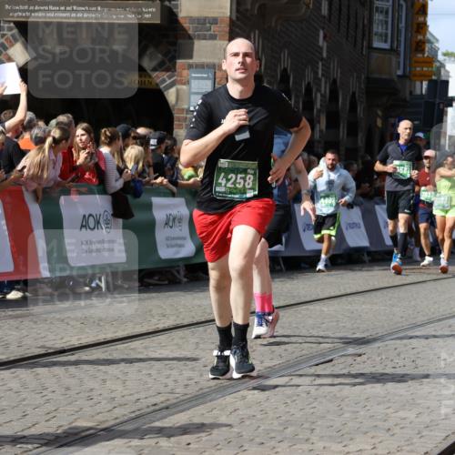 13.09.2026 - 21. swb-Marathon Bremen Strokosch-Dieckow http://msf.ph/oto/10330537 13.09.2026 13:31:29 Ziel 217, 1398, 1479, 2244, 2513, 2802, 2902, 3396, 3762, 3800, 4477, 4647, 5673, 5720, 5846, 6307, 6419, 6619, 6732, 7198, 7296, 7359, 7637, 7798, 7812, 7882, 8035, 8097, 8342, 8382, 8543, 8726, 9147, 9274, 9337, 9822, 9937, 9958, 9962, 9969, 9976, 9977, 13152, 310, 1600, 3115, 3239, 3858, 3859, 4164, 4273, 4692, 4889, 5426, 6039, 6062, 6100, 6193, 6213, 6581, 6602, 7032, 7260, 7608, 7941, 8042, 8166, 8205, 8206, 8364, 8495, 8522, 9033, 9293, 9568, 9903, 9914, 13151 meine-sportfotos.de