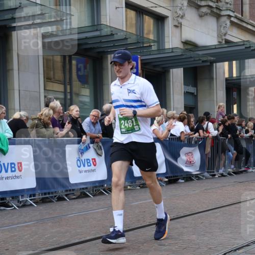 13.09.2026 - 21. swb-Marathon Bremen Strokosch-Dieckow http://msf.ph/oto/10330582 13.09.2026 13:22:15 Ziel 388, 1933, 2402, 2481, 2771, 2806, 3855, 4483, 4697, 6707, 6891, 7586, 8547, 8551, 8694, 9090, 9510, 141, 148, 1209, 1601, 1645, 2051, 2499, 3021, 3652, 4204, 4211, 5193, 6621, 7625, 7917, 8438, 8447, 8452, 8574, 8924, 9599, 9668, 9839 meine-sportfotos.de