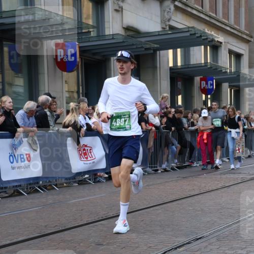 13.09.2026 - 21. swb-Marathon Bremen Strokosch-Dieckow http://msf.ph/oto/10330623 13.09.2026 13:22:17 Ziel 388, 913, 1933, 2402, 2481, 2771, 2806, 3855, 4483, 4697, 6707, 6891, 7586, 8547, 8551, 8694, 9090, 9510, 141, 148, 1601, 1645, 2051, 2499, 3021, 3652, 4204, 4211, 5193, 6621, 7625, 7917, 8447, 8452, 8574, 8924, 9599, 9668, 9839 meine-sportfotos.de