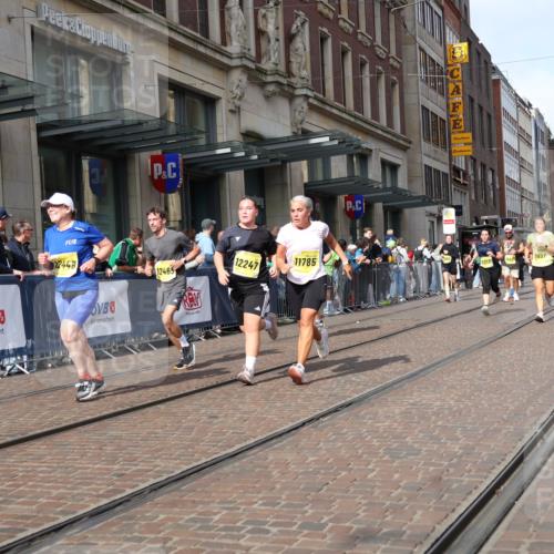 13.09.2026 - 21. swb-Marathon Bremen Strokosch-Dieckow http://msf.ph/oto/10330652 13.09.2026 11:02:49 Ziel 10150, 10185, 10195, 10237, 10528, 10531, 10598, 10715, 10724, 10727, 10731, 10959, 11070, 11095, 11313, 11493, 11676, 11697, 11830, 11836, 12068, 12214, 12421, 12432, 12448, 12483, 10190, 10296, 10633, 10783, 10945, 10954, 10955, 10985, 11096, 11107, 11137, 11261, 11508, 11526, 11554, 11564, 11662, 11701, 11719, 11730, 11776, 11785, 11890, 11945, 12071, 12154, 12169, 12247, 12252, 12429, 12451, 12465, 12489 meine-sportfotos.de