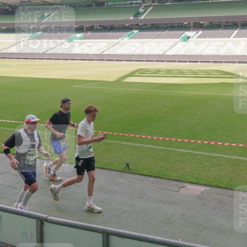 13.09.2026 - 21. swb-Marathon Bremen Michael Burmester http://msf.ph/oto/10330701 13.09.2026 13:02:15 Laufen im Stadion 150, 242, 282, 318, 440, 531, 687, 722, 930, 936, 946, 1006, 1067, 1163, 1250, 1436, 1448, 1460, 1582, 1611, 1896, 2033, 2047, 2062, 2276, 2292, 2345, 2364, 2370, 2378, 2409, 2421, 2485, 2491, 2513, 2560, 2561, 2627, 2638, 2666, 2668, 2779, 2900, 2987, 3013, 3044, 3114, 3163, 3164, 3187, 3248, 3258, 3294, 3334, 3372, 3374, 3375, 3392, 3496, 3524, 3526, 3527, 3576, 3585, 3603, 3667, 3721, 3806, 3852, 3893, 3938, 3970, 3983, 4000, 4133, 4506, 4558 meine-sportfotos.de