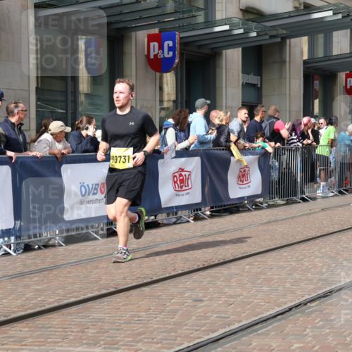 13.09.2026 - 21. swb-Marathon Bremen Strokosch-Dieckow http://msf.ph/oto/10330713 13.09.2026 11:02:51 Ziel 10092, 10150, 10185, 10195, 10237, 10528, 10531, 10598, 10715, 10724, 10727, 10731, 10959, 11070, 11095, 11313, 11493, 11676, 11697, 11830, 11836, 12068, 12184, 12185, 12214, 12421, 12432, 12448, 12483, 10190, 10296, 10633, 10783, 10945, 10954, 10955, 10985, 11096, 11107, 11261, 11508, 11526, 11554, 11564, 11662, 11701, 11719, 11730, 11776, 11785, 11945, 12071, 12154, 12247, 12252, 12429, 12451, 12465, 12489 meine-sportfotos.de