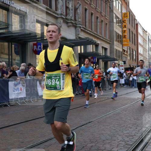 13.09.2026 - 21. swb-Marathon Bremen Strokosch-Dieckow http://msf.ph/oto/10330717 13.09.2026 13:22:19 Ziel 388, 913, 1933, 2402, 2481, 2771, 2806, 3855, 4483, 4697, 6707, 6792, 6891, 7586, 8547, 8551, 8694, 9090, 9510, 148, 1601, 1645, 2051, 2499, 3021, 3652, 4204, 4211, 6621, 7625, 7917, 8447, 8452, 8574, 8924, 9599, 9668, 9839 meine-sportfotos.de