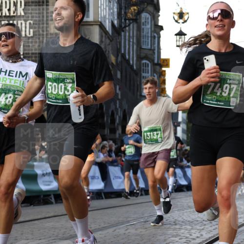 13.09.2026 - 21. swb-Marathon Bremen Strokosch-Dieckow http://msf.ph/oto/10330741 13.09.2026 13:15:13 Ziel 615, 616, 889, 1455, 1510, 1748, 2383, 2847, 3057, 3175, 3206, 3504, 3717, 4097, 4226, 4246, 4569, 4968, 5294, 5298, 5315, 5471, 5649, 5796, 5962, 6379, 6404, 6472, 6528, 6717, 7190, 7251, 8238, 8409, 9523, 9797, 13141, 3743, 4111, 4646, 4663, 6011, 6526, 7291, 7346, 7717, 7730, 8086, 8254, 8255 meine-sportfotos.de