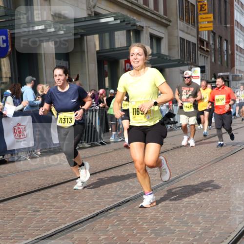 13.09.2026 - 21. swb-Marathon Bremen Strokosch-Dieckow http://msf.ph/oto/10330755 13.09.2026 11:02:52 Ziel 10092, 10150, 10185, 10195, 10237, 10528, 10531, 10598, 10715, 10724, 10727, 10731, 10959, 11070, 11095, 11313, 11493, 11676, 11697, 11830, 11836, 12068, 12184, 12185, 12214, 12421, 12432, 12448, 12483, 10190, 10296, 10633, 10783, 10945, 10954, 10955, 10985, 11096, 11107, 11261, 11508, 11554, 11564, 11662, 11697, 11701, 11719, 11730, 11776, 11785, 11945, 12071, 12154, 12247, 12252, 12429, 12451, 12465, 12489 meine-sportfotos.de