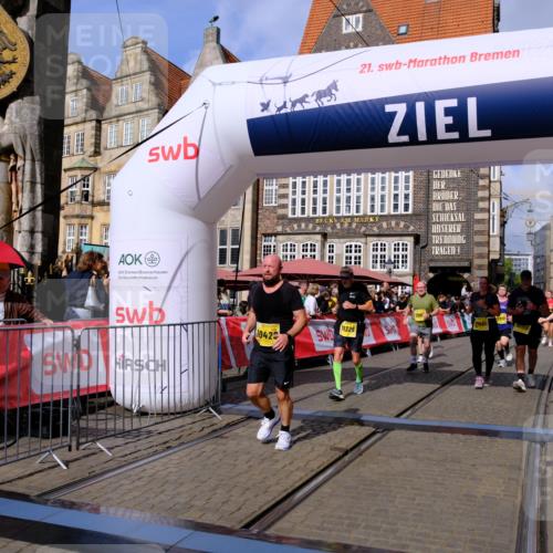 13.09.2026 - 21. swb-Marathon Bremen Tim E. http://msf.ph/oto/10330769 13.09.2026 11:04:07 Ziel 10090, 10091, 10152, 10327, 10357, 10403, 10429, 10569, 10607, 10659, 10720, 10796, 10918, 10950, 11149, 11319, 11325, 11451, 11470, 11471, 11511, 11595, 11618, 11868, 11967, 12074, 12260, 12392, 12433, 12504 meine-sportfotos.de