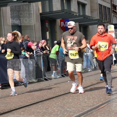 13.09.2026 - 21. swb-Marathon Bremen Strokosch-Dieckow http://msf.ph/oto/10330814 13.09.2026 11:02:53 Ziel 10092, 10150, 10185, 10195, 10237, 10528, 10531, 10598, 10715, 10724, 10727, 10731, 10959, 11070, 11095, 11313, 11493, 11676, 11830, 11836, 12068, 12184, 12185, 12214, 12421, 12432, 12448, 12483, 10190, 10296, 10633, 10783, 10945, 10954, 10955, 10985, 11096, 11107, 11261, 11313, 11554, 11564, 11662, 11697, 11701, 11719, 11730, 11776, 11785, 11945, 12071, 12154, 12247, 12252, 12429, 12448, 12451, 12465, 12489 meine-sportfotos.de