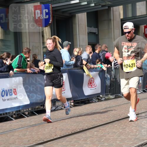 13.09.2026 - 21. swb-Marathon Bremen Strokosch-Dieckow http://msf.ph/oto/10330849 13.09.2026 11:02:54 Ziel 10092, 10150, 10185, 10195, 10237, 10309, 10528, 10531, 10598, 10715, 10724, 10727, 10731, 10904, 10959, 11070, 11095, 11493, 11676, 11830, 11836, 12068, 12184, 12185, 12214, 12421, 12432, 12483, 12611, 10190, 10296, 10633, 10731, 10783, 10945, 10954, 10955, 10985, 11096, 11107, 11261, 11313, 11564, 11662, 11697, 11701, 11719, 11730, 11776, 11785, 11945, 12071, 12154, 12247, 12429, 12448, 12451, 12465 meine-sportfotos.de