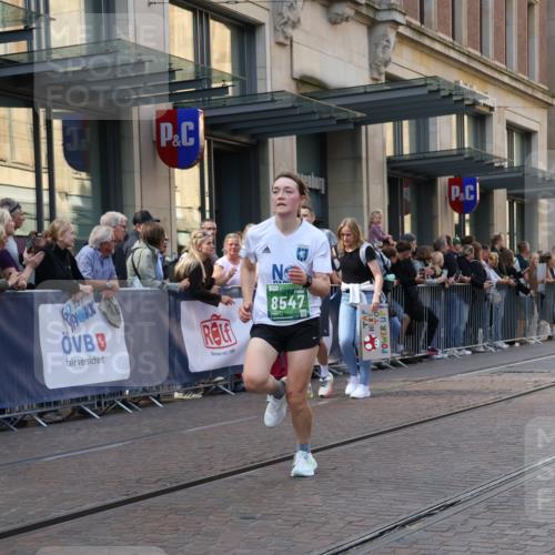 13.09.2026 - 21. swb-Marathon Bremen Strokosch-Dieckow http://msf.ph/oto/10330905 13.09.2026 13:22:24 Ziel 388, 913, 1933, 2040, 2402, 2481, 2771, 2806, 3145, 4483, 4697, 6707, 6737, 6792, 6891, 7586, 8547, 8551, 8694, 9090, 9510, 1601, 1645, 1933, 2499, 3021, 3652, 3855, 4204, 4211, 6621, 7625, 7917, 8447, 8574, 9668, 9839 meine-sportfotos.de
