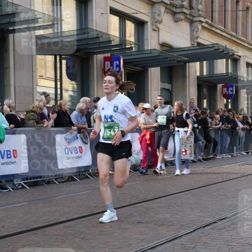 13.09.2026 - 21. swb-Marathon Bremen Strokosch-Dieckow http://msf.ph/oto/10330919 13.09.2026 13:22:24 Ziel 388, 913, 1933, 2040, 2402, 2481, 2771, 2806, 3145, 4483, 4697, 6707, 6737, 6792, 6891, 7586, 8547, 8551, 8694, 9090, 9510, 1601, 1645, 1933, 2499, 3021, 3652, 3855, 4204, 4211, 6621, 7625, 7917, 8447, 8574, 9668, 9839 meine-sportfotos.de