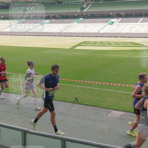 13.09.2026 - 21. swb-Marathon Bremen Michael Burmester http://msf.ph/oto/10331033 13.09.2026 13:02:42 Laufen im Stadion 150, 282, 531, 596, 722, 762, 930, 936, 940, 946, 1006, 1014, 1067, 1163, 1250, 1436, 1448, 1458, 1460, 1582, 1611, 1896, 2033, 2047, 2062, 2276, 2292, 2345, 2364, 2378, 2421, 2434, 2513, 2625, 2638, 2666, 2668, 2779, 2900, 2934, 2987, 3013, 3044, 3114, 3135, 3163, 3164, 3187, 3248, 3258, 3294, 3334, 3360, 3372, 3374, 3392, 3460, 3496, 3510, 3526, 3527, 3576, 3585, 3597, 3603, 3667, 3721, 3806, 3846, 3852, 3859, 3893, 3938, 3970, 3983, 4000, 4077, 4133, 4506, 4558 meine-sportfotos.de