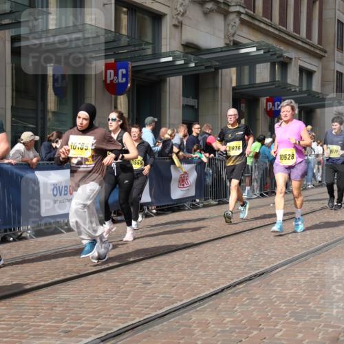 13.09.2026 - 21. swb-Marathon Bremen Strokosch-Dieckow http://msf.ph/oto/10331085 13.09.2026 11:02:59 Ziel 10092, 10150, 10187, 10195, 10237, 10309, 10528, 10531, 10598, 10715, 10724, 10727, 10904, 10959, 11070, 11493, 11598, 11676, 11773, 11830, 11836, 12068, 12184, 12185, 12214, 12421, 12432, 12483, 12611, 10185, 10190, 10296, 10633, 10715, 10731, 10783, 10945, 10954, 10955, 10985, 11095, 11096, 11107, 11313, 11564, 11697, 11701, 11719, 11730, 11776, 11785, 12071, 12154, 12247, 12421, 12432, 12448, 12451, 12465 meine-sportfotos.de