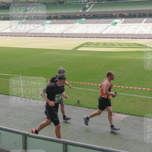 13.09.2026 - 21. swb-Marathon Bremen Michael Burmester http://msf.ph/oto/10331135 13.09.2026 13:02:48 Laufen im Stadion 150, 488, 531, 596, 722, 762, 930, 936, 940, 946, 1006, 1014, 1067, 1163, 1250, 1436, 1458, 1460, 1611, 1771, 1896, 2033, 2047, 2062, 2276, 2292, 2345, 2364, 2378, 2421, 2434, 2513, 2625, 2638, 2666, 2668, 2779, 2900, 2934, 2977, 2987, 3013, 3044, 3114, 3135, 3163, 3164, 3187, 3248, 3258, 3294, 3334, 3360, 3374, 3392, 3402, 3460, 3496, 3510, 3527, 3576, 3585, 3597, 3603, 3618, 3667, 3721, 3806, 3846, 3852, 3859, 3893, 3938, 3970, 3983, 4000, 4077, 4133, 4506, 4558 meine-sportfotos.de