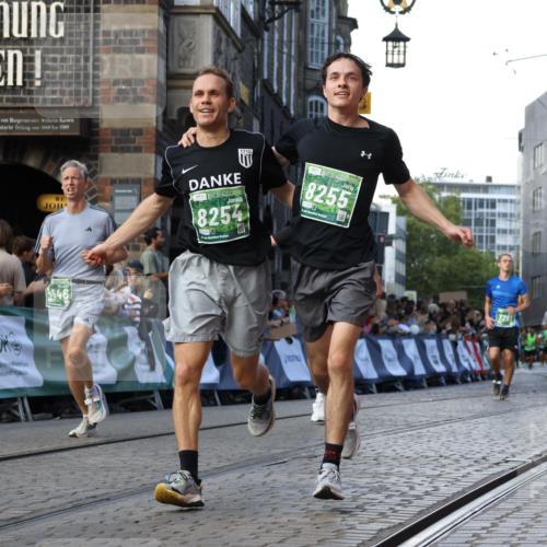 13.09.2026 - 21. swb-Marathon Bremen Strokosch-Dieckow http://msf.ph/oto/10331137 13.09.2026 13:15:22 Ziel 889, 1510, 1664, 2383, 3206, 3357, 3504, 3717, 4382, 4968, 4992, 5149, 5294, 5298, 5385, 5417, 5471, 5796, 6351, 6379, 6404, 6521, 6528, 6717, 6902, 7190, 7432, 7515, 8238, 9253, 9338, 9363, 9523, 9797, 13139, 13141, 1445, 3346, 4212, 4646, 4653, 4663, 6162, 6526, 7203, 7291, 7346, 7992, 9029, 9391, 9777 meine-sportfotos.de