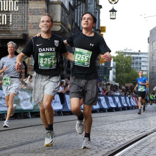 13.09.2026 - 21. swb-Marathon Bremen Strokosch-Dieckow http://msf.ph/oto/10331177 13.09.2026 13:15:22 Ziel 889, 1510, 1664, 2383, 3206, 3357, 3504, 3717, 4382, 4968, 4992, 5149, 5294, 5298, 5385, 5417, 5471, 5796, 6351, 6379, 6404, 6521, 6528, 6717, 6902, 7190, 7432, 7515, 8238, 9253, 9338, 9363, 9523, 9797, 13139, 13141, 1445, 3346, 4212, 4646, 4653, 4663, 6162, 6526, 7203, 7291, 7346, 7992, 9029, 9391, 9777 meine-sportfotos.de